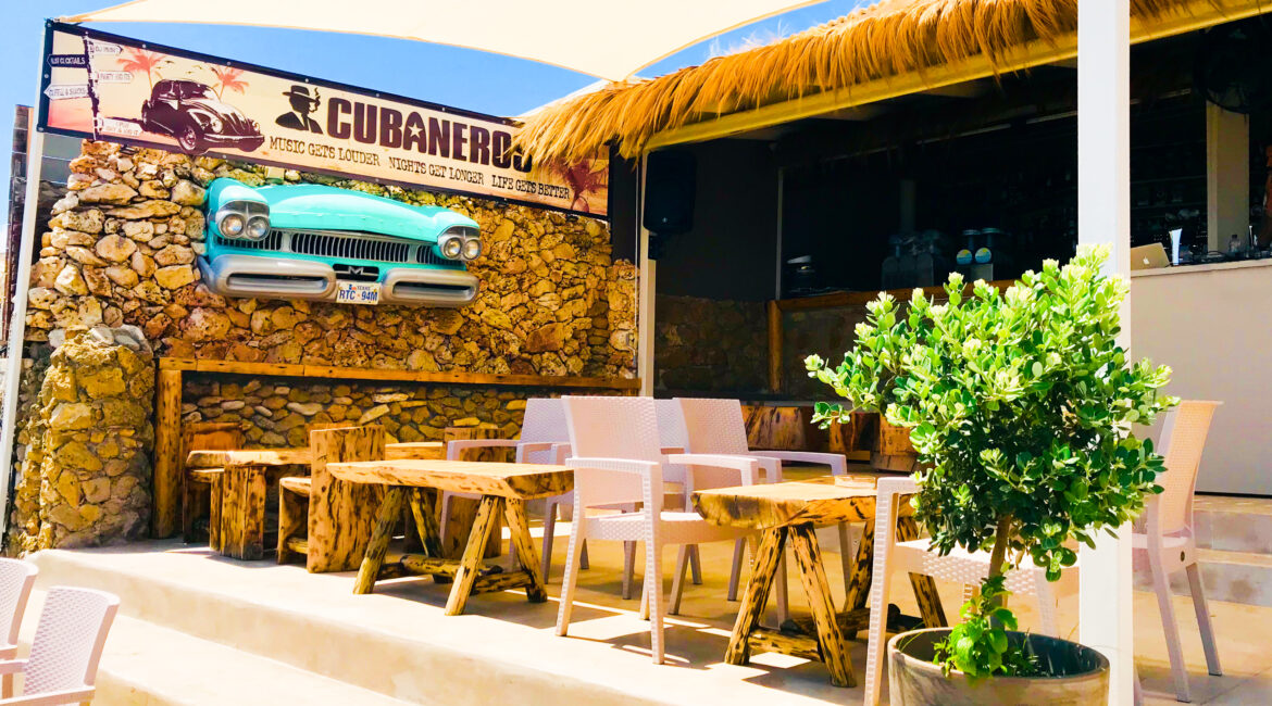 Cubaneros Beach Bar